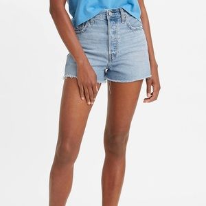 Levi’s Ribcage Shorts, High Waisted, Light Wash, Size 29